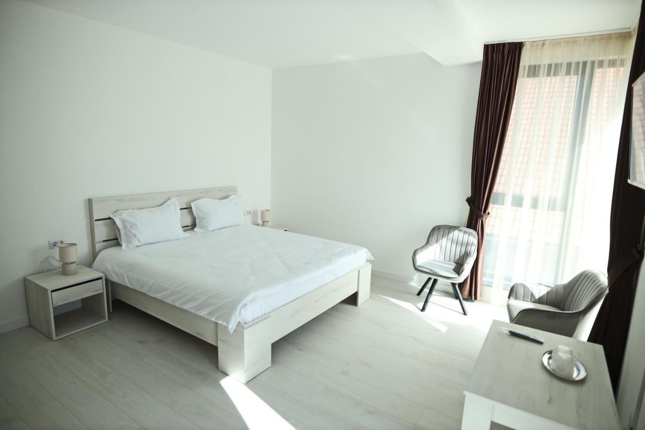 Casa Vys Apartment Pitesti Exterior photo